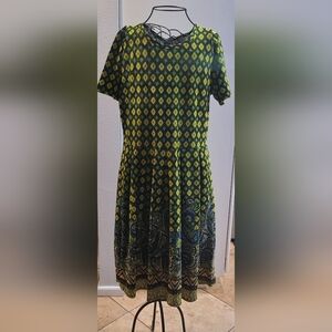 Green Patterned Short-Sleeve Women's Dress